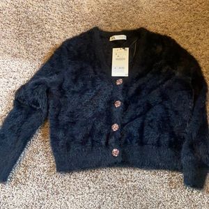 Blk crop sweater w button jewels buttons